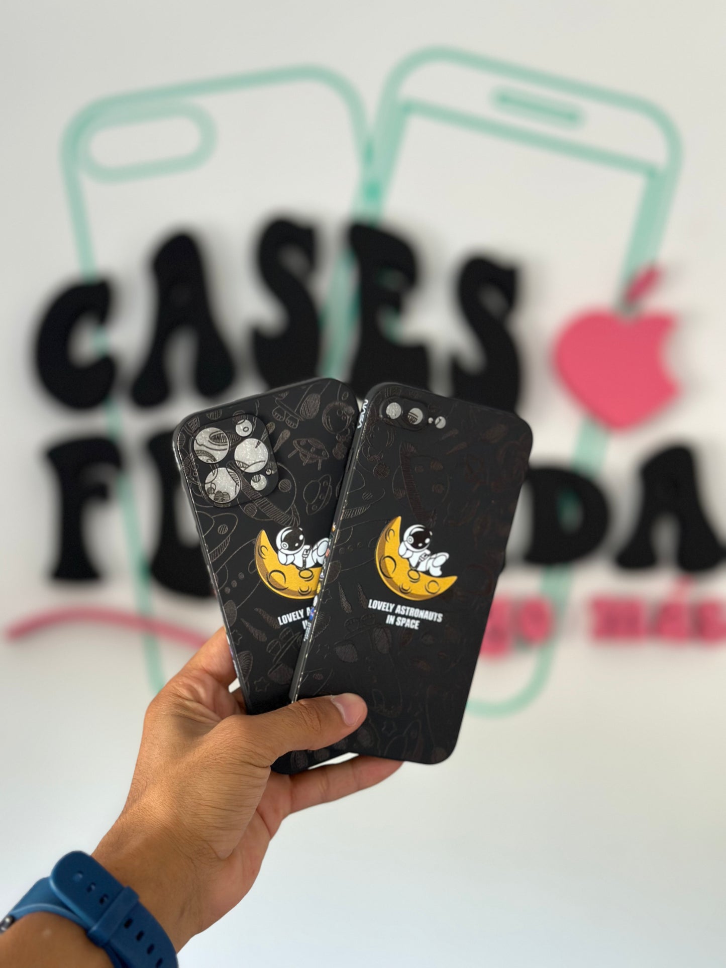 Case media luna negro