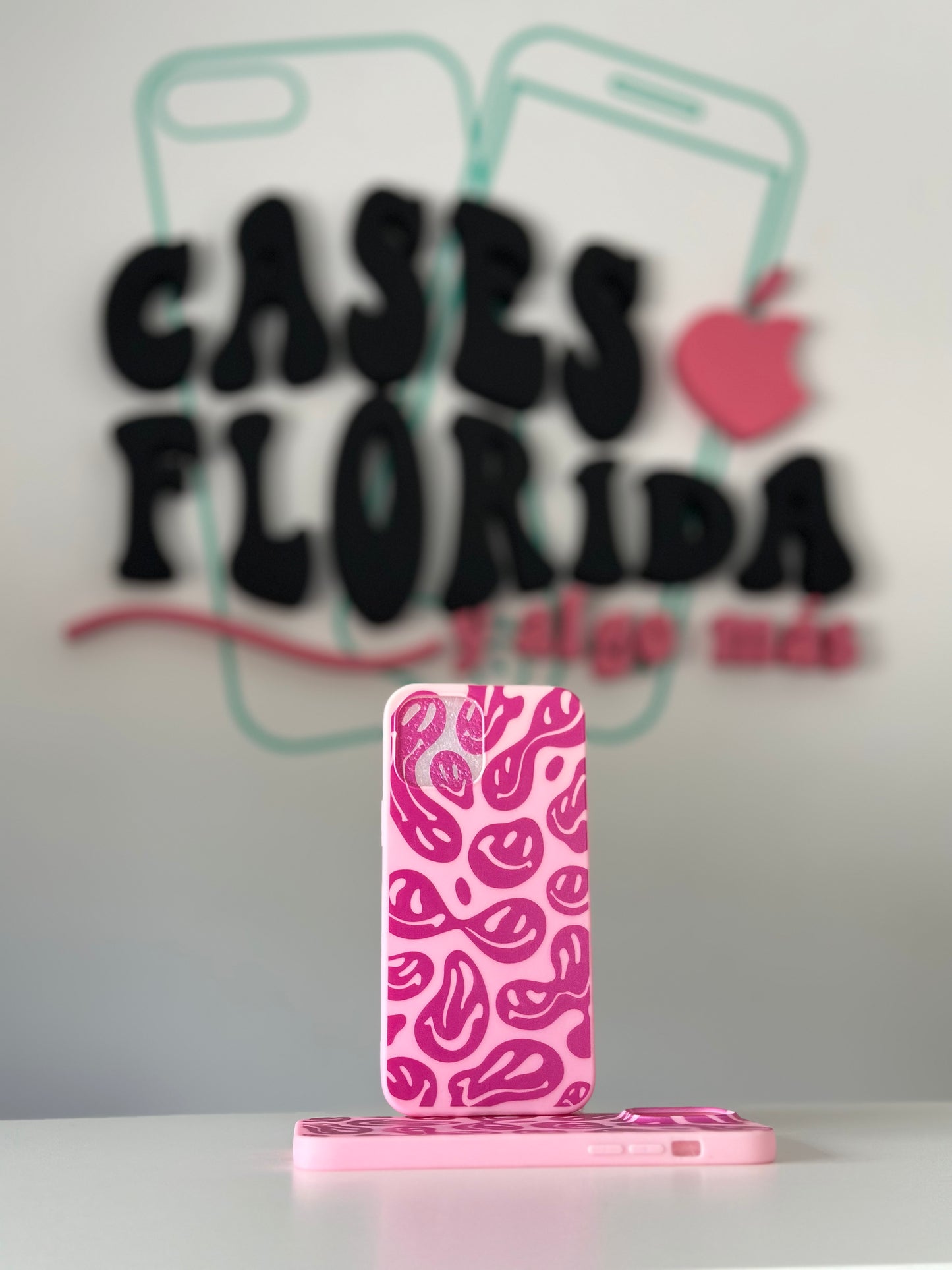 Case Happy face. Rosa con fucsia